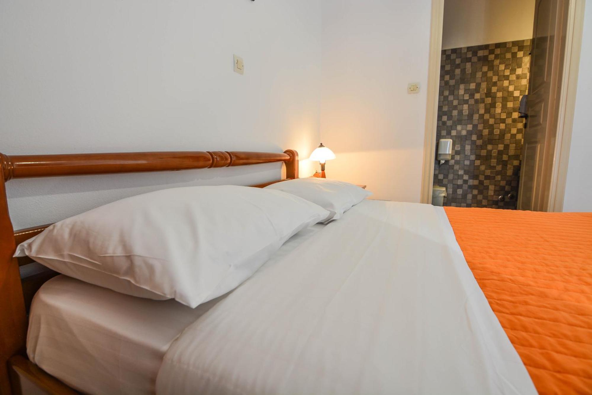 Epavlis Apartments Porto Heli Eksteriør billede