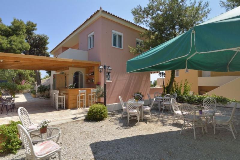 Epavlis Apartments Porto Heli Eksteriør billede